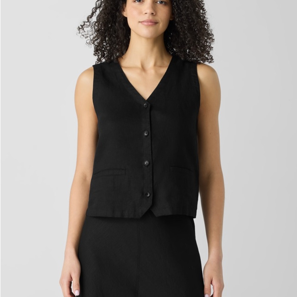 Eileen Fisher brand new Black Vest 🖤